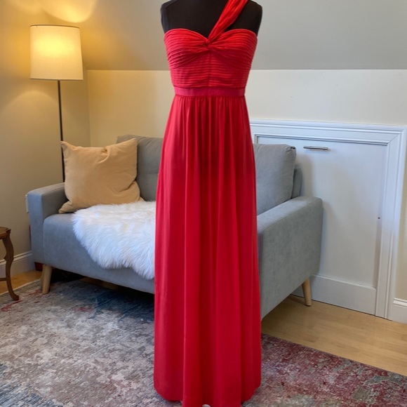 BCBGMaxAzria Dresses & Skirts - BCBG MaxAzria Red “Jamie” Chiffon Gown